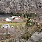 Brufjell & Parking *