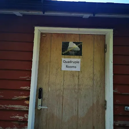 Inn Brufjell & Parking *