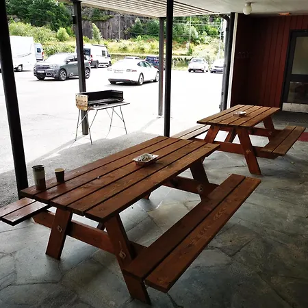 Brufjell Hostel&parking