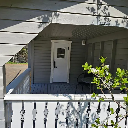 Herberg Brufjell & Parking *