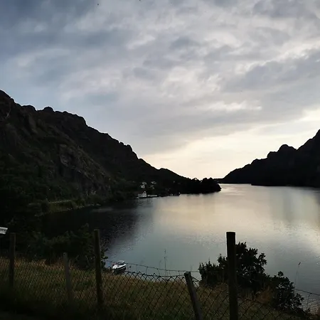 Brufjell Hostel&parking Flekkefjord