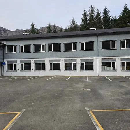 Brufjell & Parking イン フレッケフィヨール