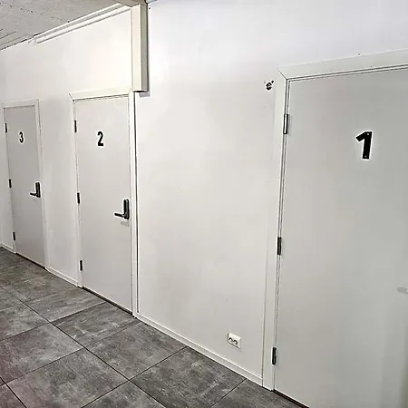 Brufjell & Parking Inn *