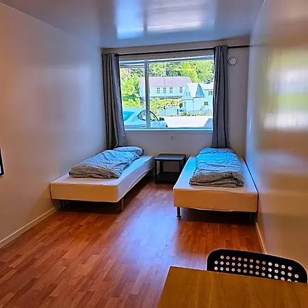 Inn Brufjell & Parking *
