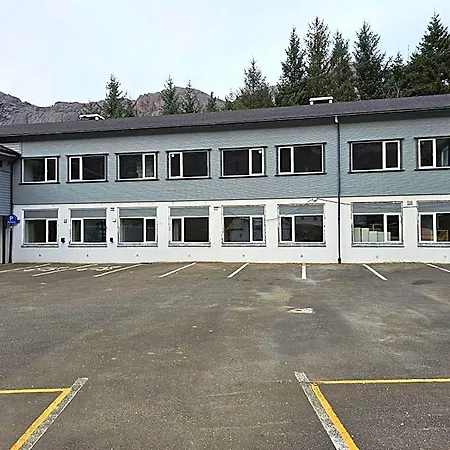 Inn Brufjell & Parking